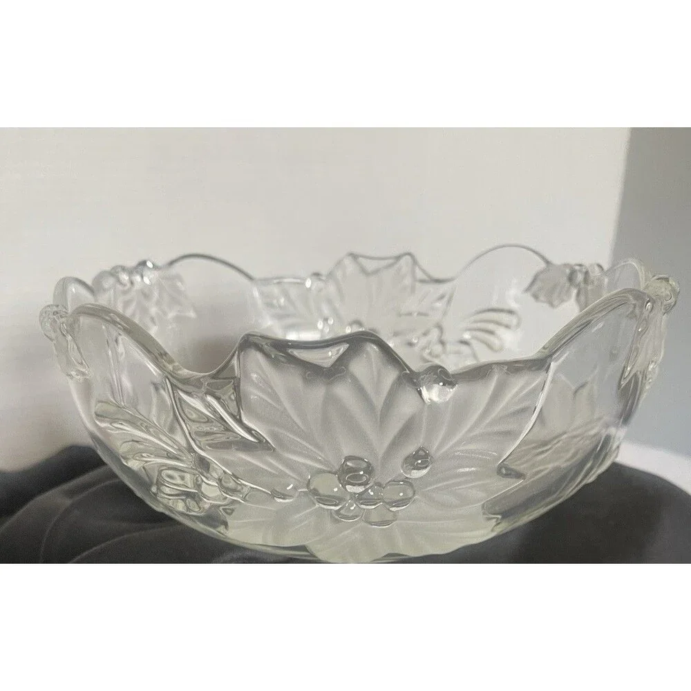 Vintage Crystal Mikasa Poinsettia Christmas Holiday Glass Serving Bowl w/ Box
